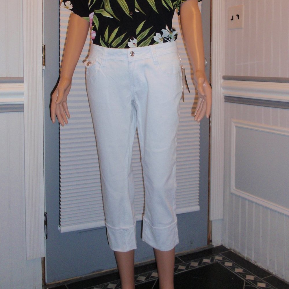 NWT Angel's so Sweet hipster white jean  Capri's  size 33" or  11.